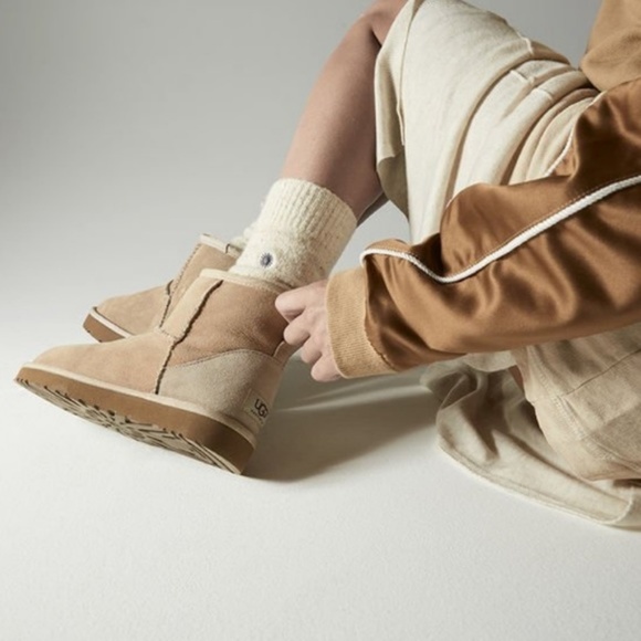 UGG Shoes - Ugg Sand Classic Mini Boot Size 6